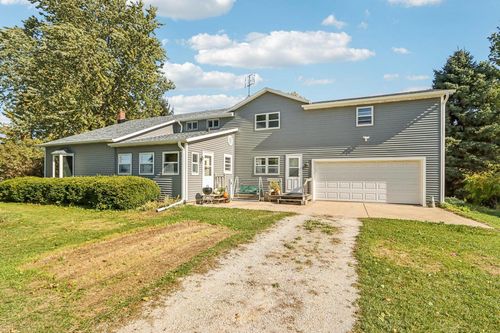 N8688 North Road, Ixonia, WI, 53036 | Card Image