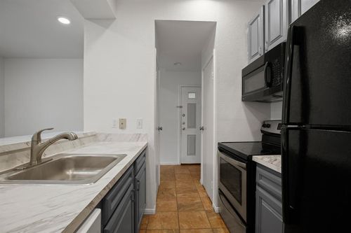 304-914 W 22nd 1/2 St, Austin, TX, 78705-5006 | Card Image