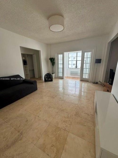 308-934 Michigan Ave, Miami Beach, FL, 33139-5365 | Card Image