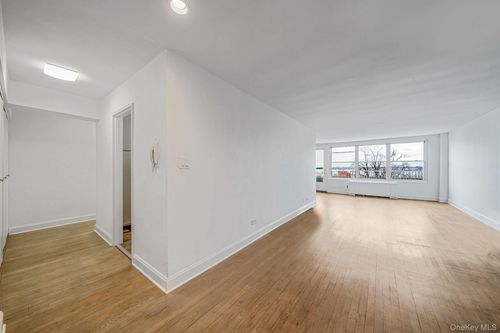 apt-6j-23 Bell Blvd, Bayside, NY, 11360-2025 | Card Image