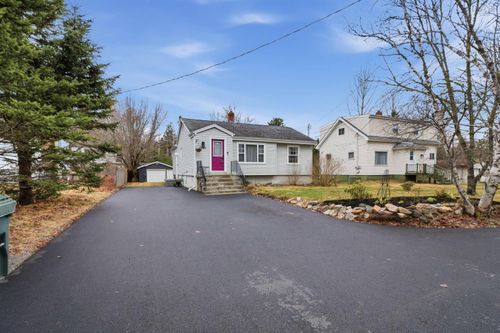 2786 St Margarets Bay Rd, Timberlea, NS, B3T1H4 | Card Image