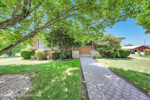 181 Hobart St, Moosic, PA, 18507-1209 | Card Image