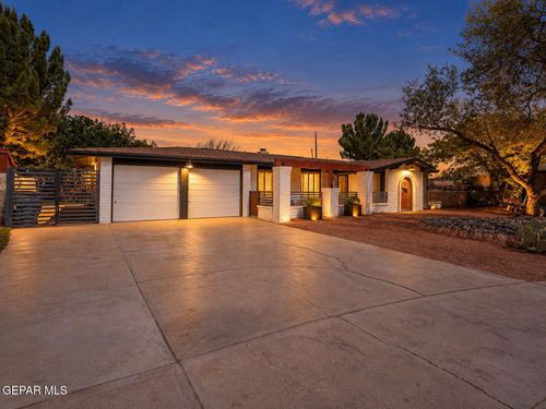 724 Quinta Luz Cir, El Paso, TX, 79922-2318 | Card Image