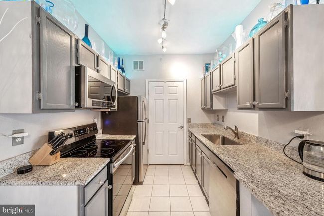 UNIT-5403 - 1581 Spring Gate Dr, Condo with 2 bedrooms, 2 bathrooms and null parking in MCLEAN VA | Image 4