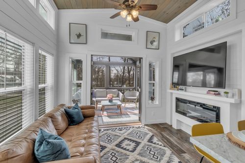 672 Waters Edge Way, Tracy City, TN, 37387 | Card Image