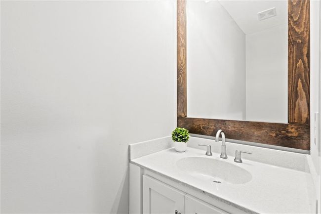7295 Nw Forest Lakes Dr, House other with 5 bedrooms, 5 bathrooms and null parking in Parkville MO | Image 17