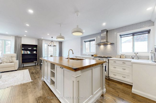 723 Victory Dr, House other with 3 bedrooms, 3 bathrooms and 2 parking in Pickering ON | Image 8