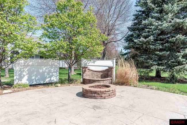 267 Plum Run, Townhouse with 2 bedrooms, 2 bathrooms and null parking in Le Sueur MN | Image 23