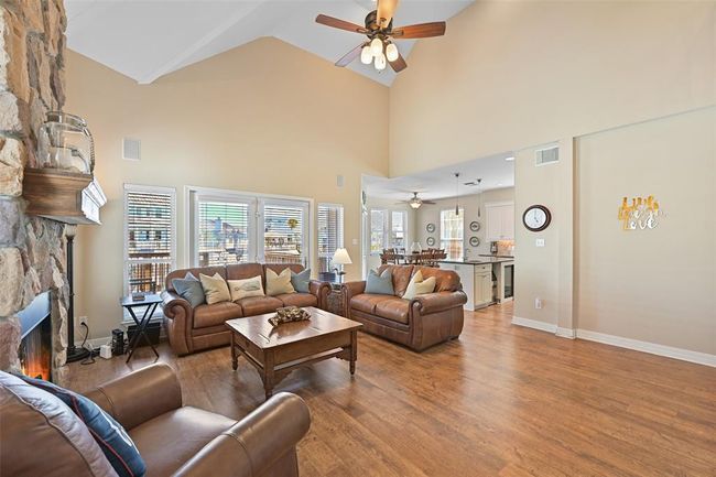 3912 Bridge Harbor Dr, House other with 3 bedrooms, 2 bathrooms and 4 parking in Galveston TX | Image 5