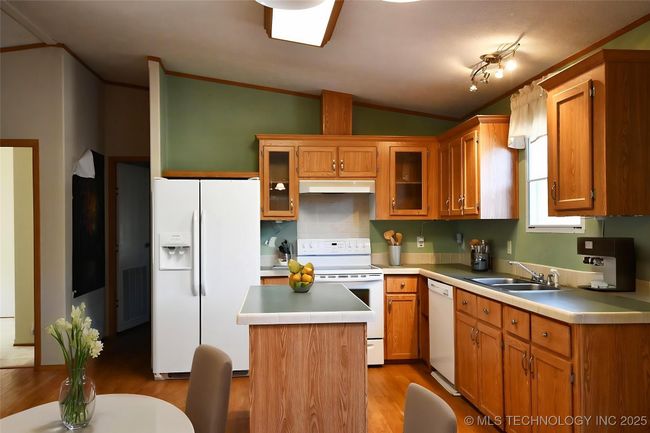 449401 E 963 Rd, House other with 3 bedrooms, 2 bathrooms and null parking in Vian OK | Image 6