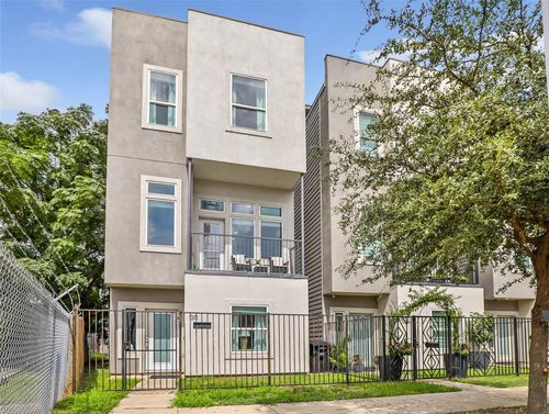 1310 Roberts St, Houston, TX, 77003-4733 | Card Image