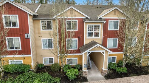 j302-710 240th Way Se, Sammamish, WA, 98074-3668 | Card Image
