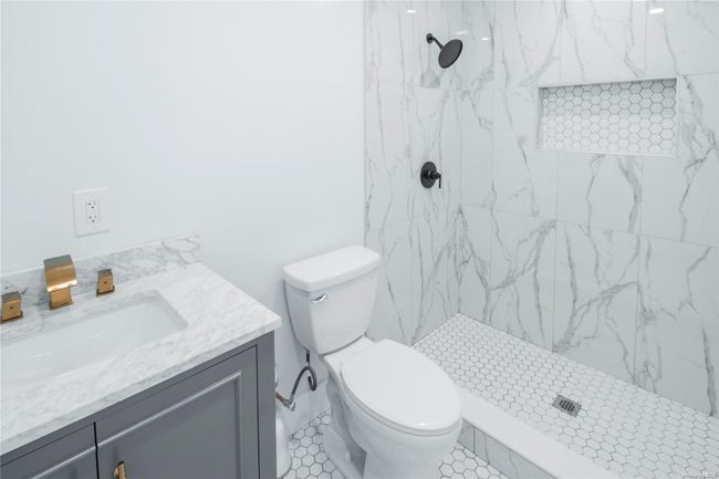 Full bath 1 | Image 6