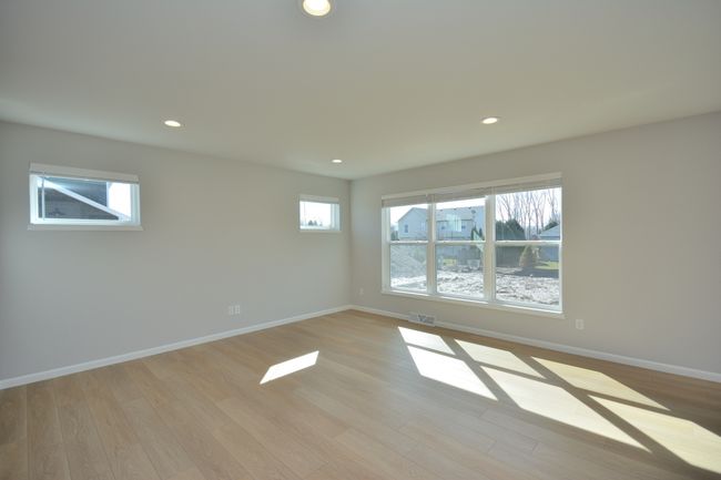 929 5 Mile Rd, House other with 3 bedrooms, 2 bathrooms and null parking in Caledonia WI | Image 9