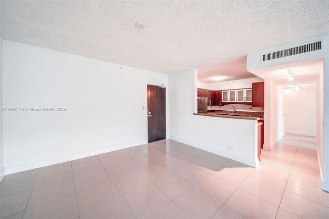 APT-262 - 1500 Bay Rd, Condo with 2 bedrooms, 2 bathrooms and null parking in Miami Beach FL | Image 13