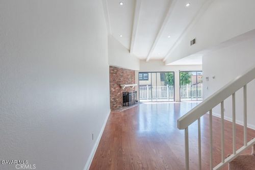 48-18452 Lemarsh St, Northridge, CA, 91325-1411 | Card Image