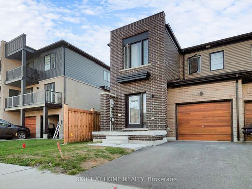 33 Pumpkin Corner Cres, Barrie, ON, L9J0T5 | Card Image