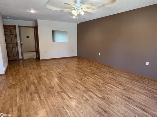 2-120 E 1st St, Carroll, IA, 51401-2841 | Card Image