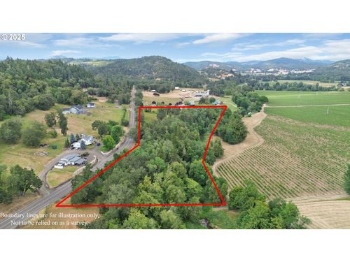767 Melqua Rd, Roseburg, OR, 97471-9628 | Card Image