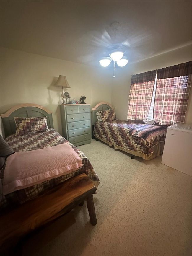 Guest or secondary bedroom | Image 9