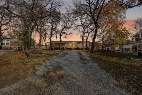 1424 Quail Ct, Azle, TX, 76020-4557 | Card Image