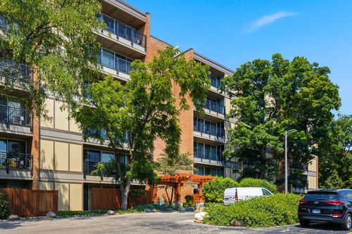 4a-5950 Oakwood Dr, Lisle, IL, 60532-3016 | Card Image