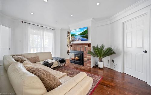 242-2110 Cleaver Ave, Burlington, ON, L7M3Z4 | Card Image