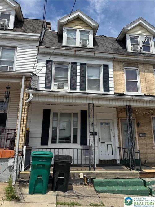 515 N Bishopthorpe St, Fountain Hill, PA, 18015-2603 | Card Image