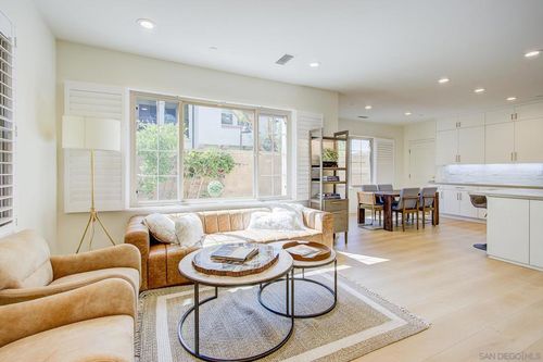 112 Excursion, Irvine, CA, 92618-0819 | Card Image