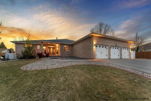 5736 Blue Blf, Cheyenne, WY, 82009-4440 | Card Image