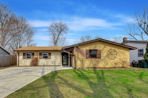 1008 Woodland Dr, Wheeling, IL, 60090-3935 | Card Image