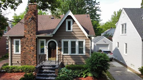 95 Mapleton Rd, Grosse Pointe Farms, MI, 48236-3614 | Card Image