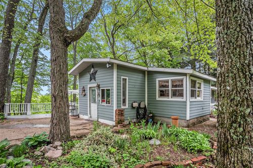 4468 Teal Ln, Newaygo, MI, 49337-8725 | Card Image