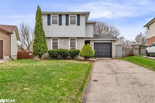 27 Connelly Dr, Kitchener, ON, N2N2T6 | Card Image