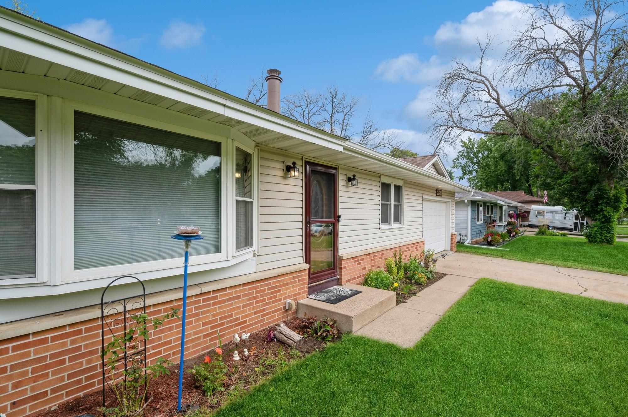 107th Ln, Minneapolis, MN 55433