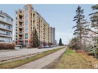 504 - 10855 Saskatchewan Dr Nw, Condo with 2 bedrooms, 2 bathrooms and null parking in Edmonton AB | Image 2