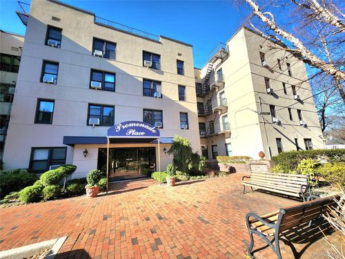 apt-2e-11 Wooleys Ln, Great Neck, NY, 11023-2146 | Card Image