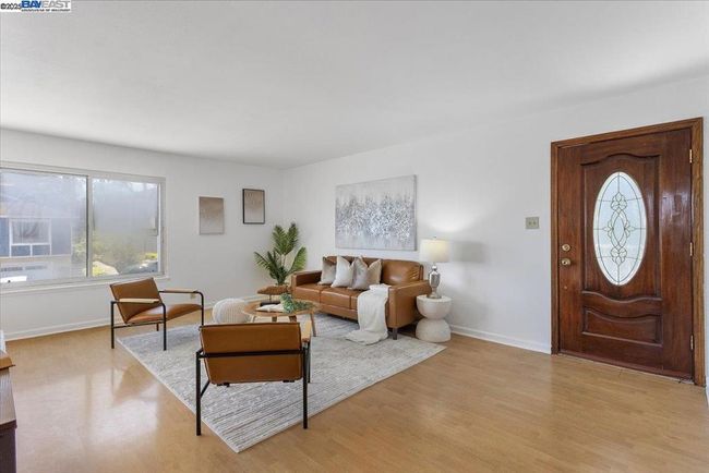 20 Martgate Street, House other with 3 bedrooms, 2 bathrooms and 2 parking in Daly City CA | Image 5