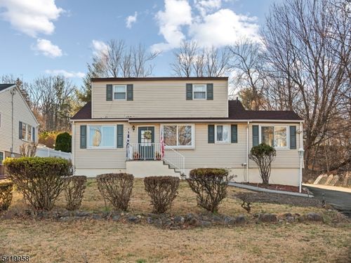 544 Goffle Hill Rd, Hawthorne, NJ, 07506-3011 | Card Image