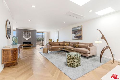 300a-15480 Antioch St, Pacific Palisades, CA, 90272-4304 | Card Image