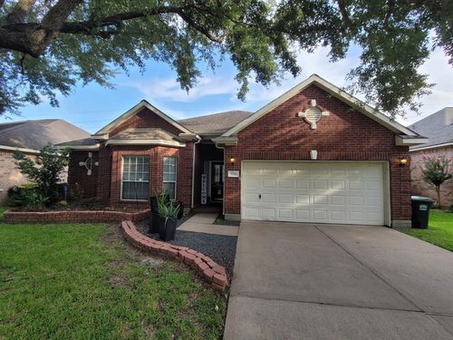 3214 Worthington Dr, Pearland, TX, 77584-7756 | Card Image