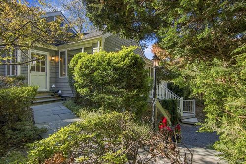 60 Crane Neck Road, Brookhaven, NY, 11733 | Card Image