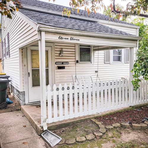 1111 E 7th Street, Anderson, IN, 46012 | Card Image