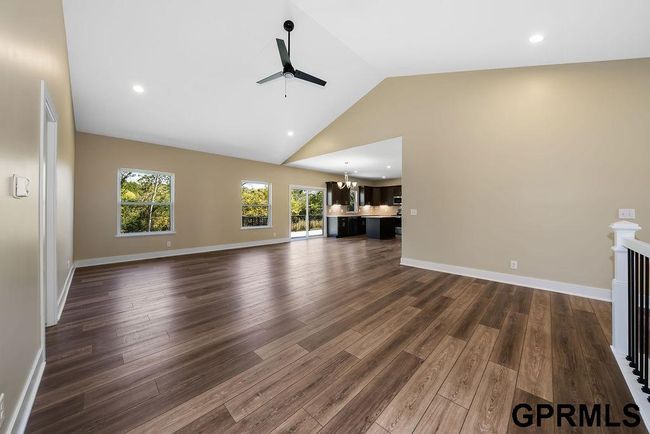 1325 Copper Mountain Dr, House other with 3 bedrooms, 3 bathrooms and 3 parking in Crescent IA | Image 4