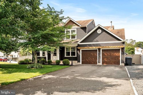 200 Cutter Ln, Manahawkin, NJ, 08050-5204 | Card Image