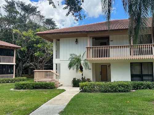 147 Brackenwood Rd, Palm Beach Gardens, FL, 33418-9068 | Card Image