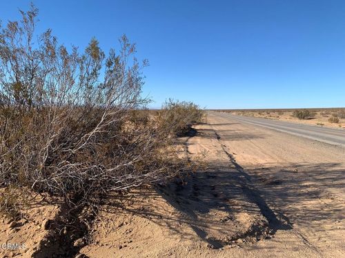 140 Th F8 Street E, Lancaster, CA, 93535 | Card Image