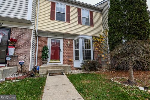207 Edge Creek Ln, ODENTON, MD, 21113-2684 | Card Image