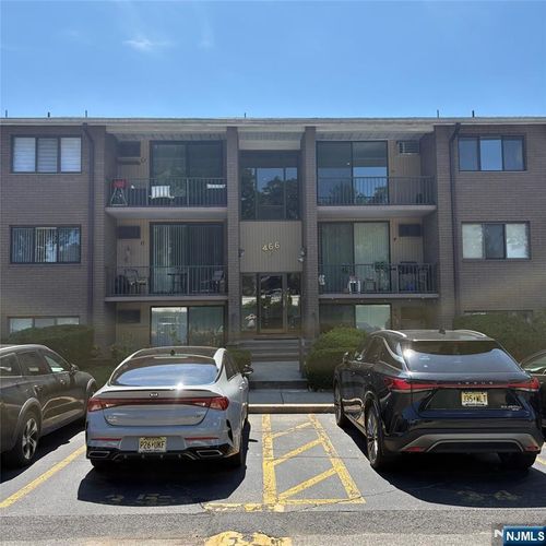 466 Liberty St, Little Ferry, NJ, 07643-1043 | Card Image