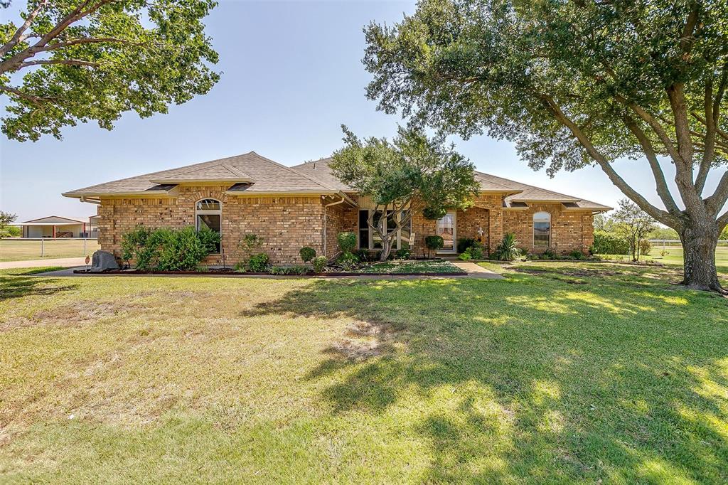 J Marie Ct, Crowley, TX 76036